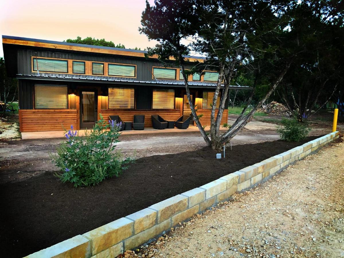 Green Acres Cottages - Wimberley Suite Buitenkant foto