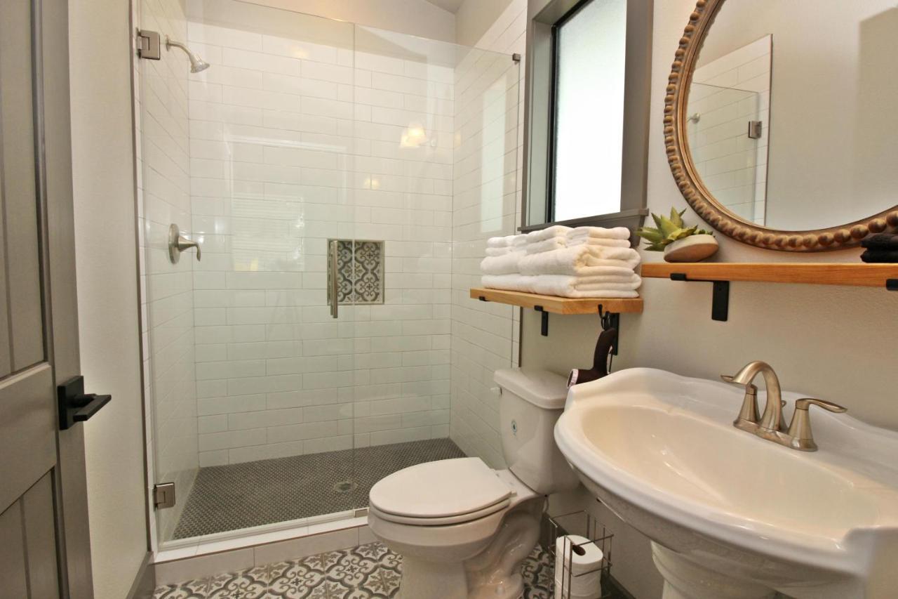 Green Acres Cottages - Wimberley Suite Buitenkant foto